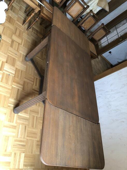 Stol masywny z 1929 r. z 6 krzesłami