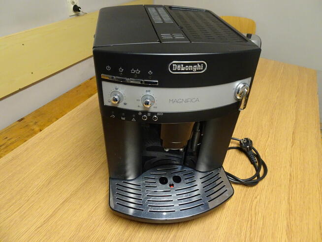 Automatyczny ekspres do kawy DeLonghi ESAM3000.B EX:1