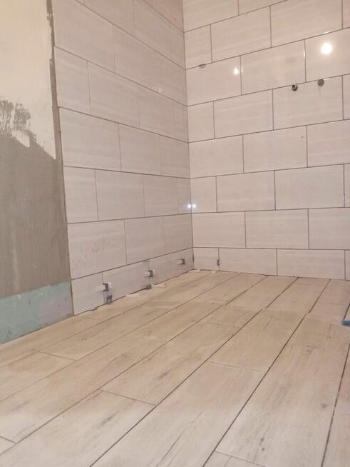 Usługi remontowo-budowlane.