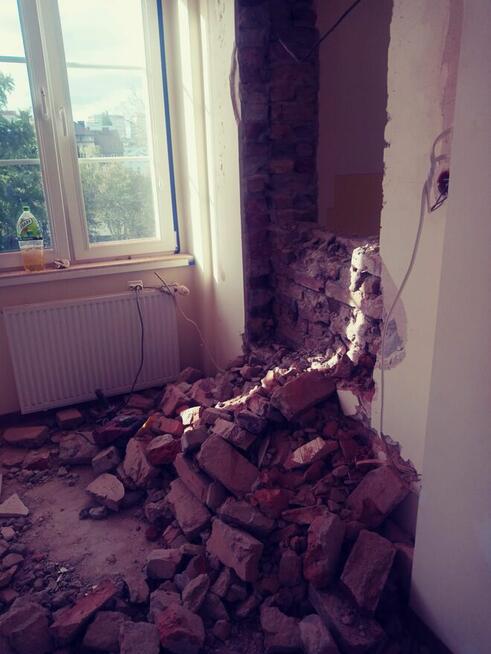 Usługi remontowo-budowlane.