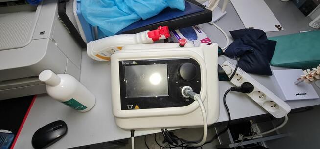 sprzedam wyposażenie gabinetu rehabilitacji