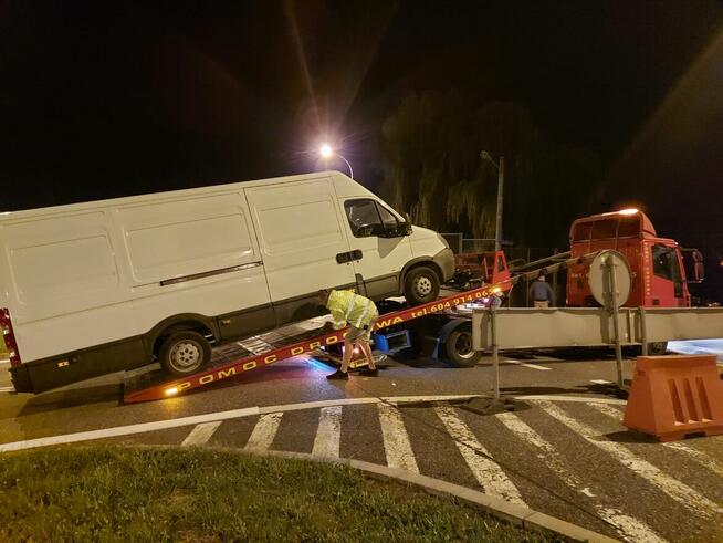 LAWETA Sandomierz Autolaweta Holowanie transporty przyczepa