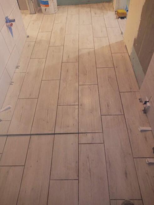 Usługi remontowo-budowlane.