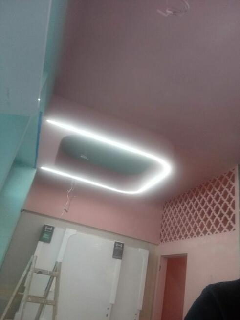 Usługi remontowo-budowlane.