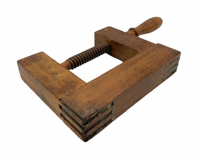 Stary drewniany ścisk stolarski