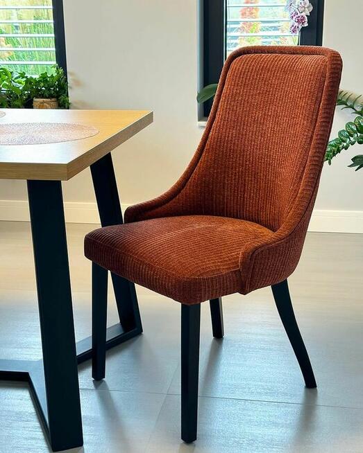 firma Perfect oferuje krzesła w nowoczesnych tkaninach