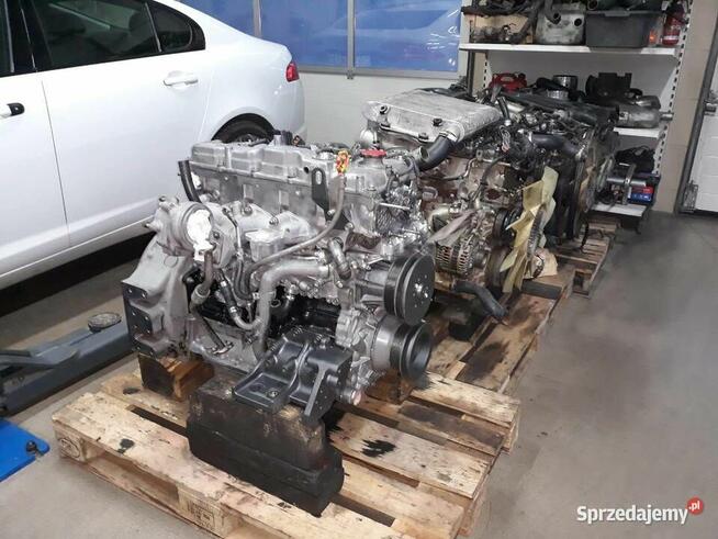 Silnik ISUZU 4JJ1 JCB CASE Takeuchi Sumitomo Engine SERWIS