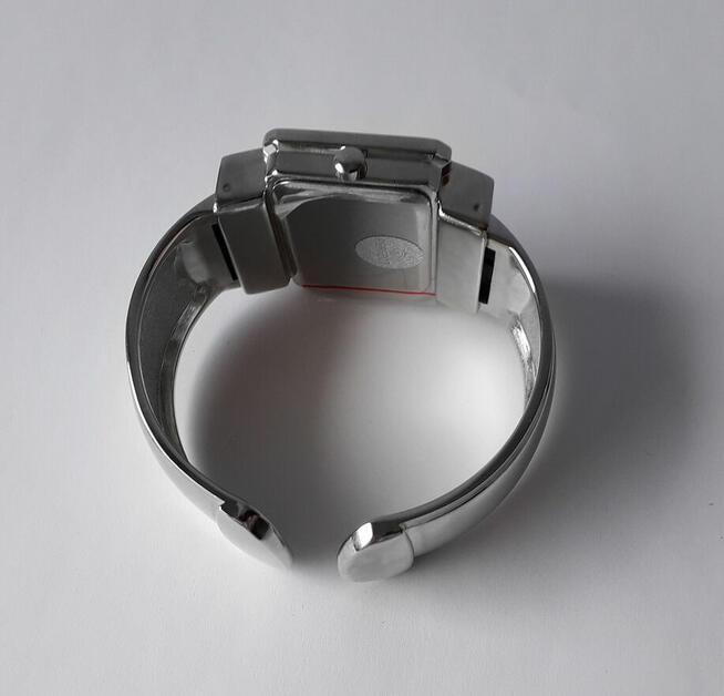 Zegarek damski Perfect, srebrny typu bangle, nowy, stylowy