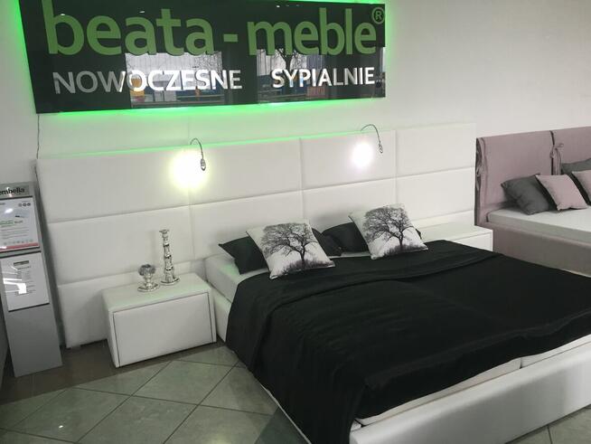 Mega zagłówek 430 cm w łóżku EUPHORIA 200x200 z pojemnikiem