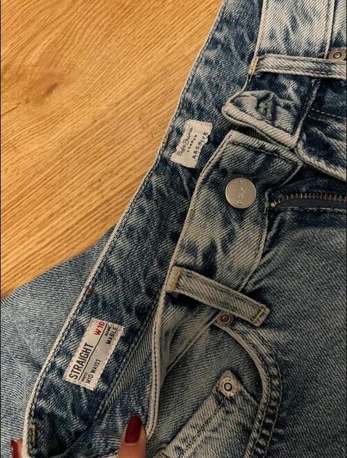Na sprzedaż proste dżinsy marki Pepe jeans w roz. 26, długoś