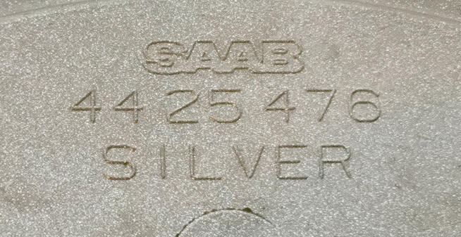 Saab 900 2 dekielki 44 25 476 - 80 zł.