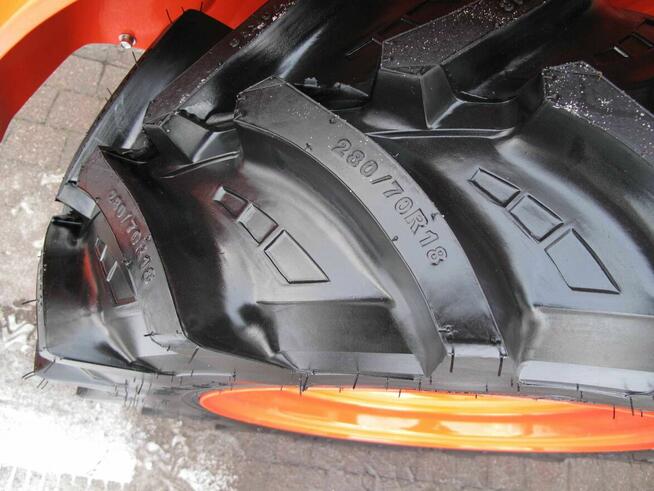 Mini Traktorek Kubota B2420 Mały Ogrodniczy Wspomaganie!