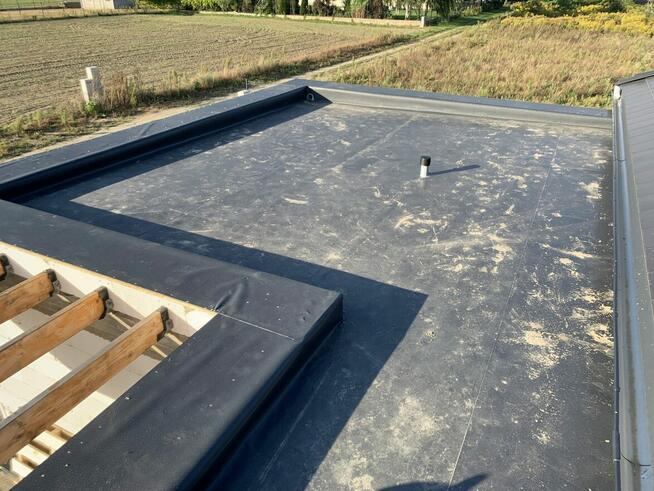 Montaż membrana dachowa PVC ocieplenie dachy płaskie komplek