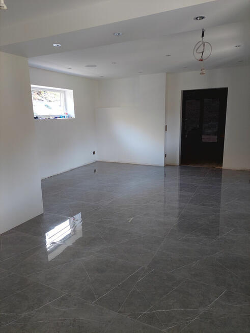 USŁUGI REMONTOWE: Układanie płytek, Zabudowy gipsowo-kartono