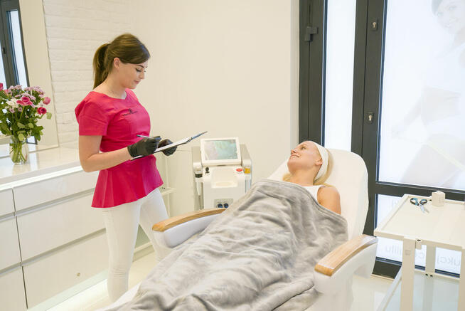 Radiofrekwencja mikroigłowa