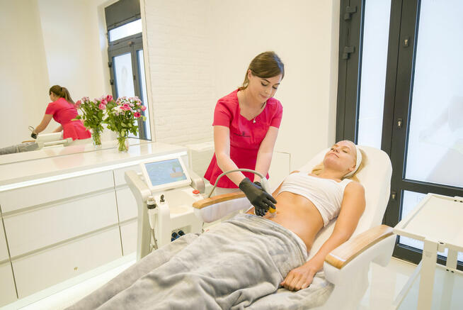 Radiofrekwencja mikroigłowa