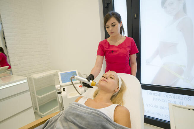 Radiofrekwencja mikroigłowa