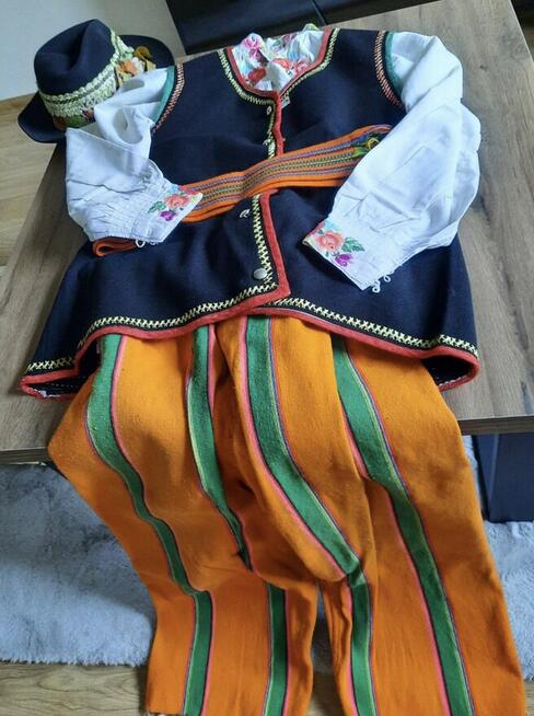 Stroje Ludowe kupię. Strój Łowicki - hafty , wycinanki