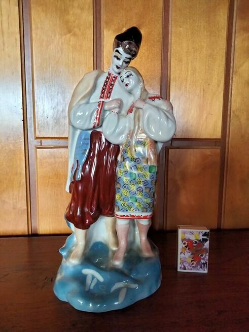 Porcelana duża figura Połonne -Wołyń idealny stan