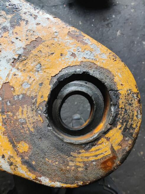 Tulejowanie maszyn i osprzętu