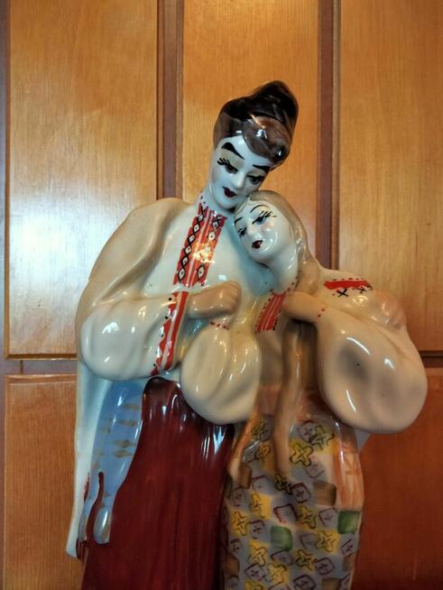 Porcelana duża figura Połonne -Wołyń idealny stan
