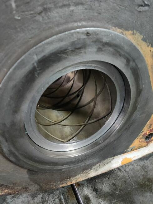 Tulejowanie maszyn i osprzętu