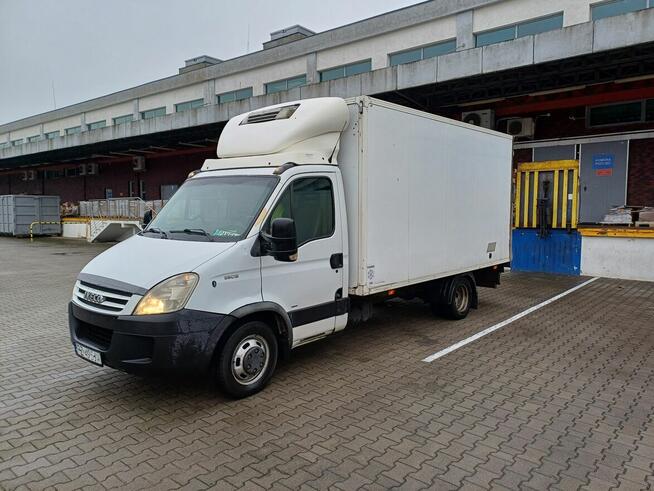 Przewóz towarów, palet i maszyn - Bus z windą Buk i okolice