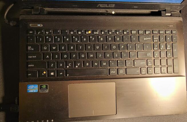 Laptop Asus Intel Core i3 , 8GB, ssd 250gb, 15.1 cal , GeFor