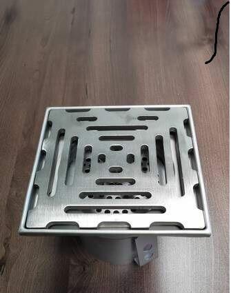 Kratka ściekowa ze stali nierdzewnej 150x150 DN110 Pionowa