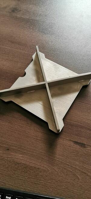 Kratka ściekowa ze stali nierdzewnej 200x200 DN110 Pionowa