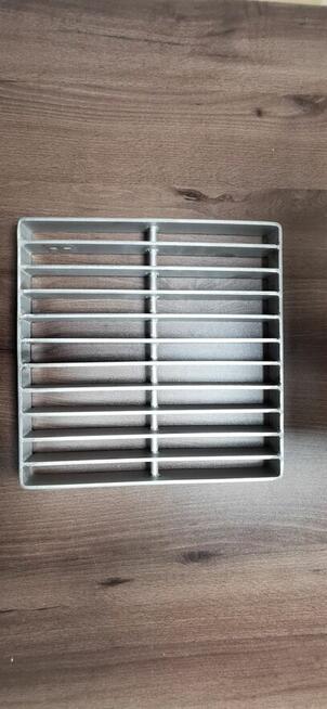 Kratka ściekowa ze stali nierdzewnej 200x200 DN110 Pionowa