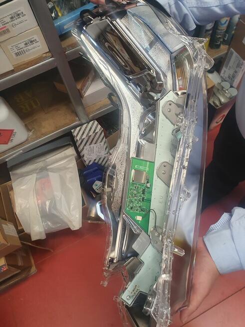 Toyota Land Cruiser Klosz lampy przed prawej nr.81131-60K1