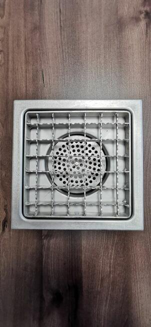 Kratka ściekowa ze stali nierdzewnej 200x200 DN110 Pionowa