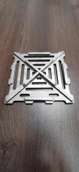 Kratka ściekowa ze stali nierdzewnej 150x150 DN110 Pionowa