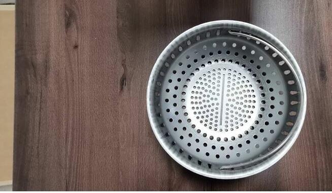 Kratka ściekowa ze stali nierdzewnej 300x300 DN160 Pionowa