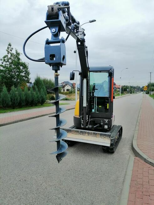 Usługi Minikoparka 2.5 t wiertnica fi 250 PRZECISK KRET