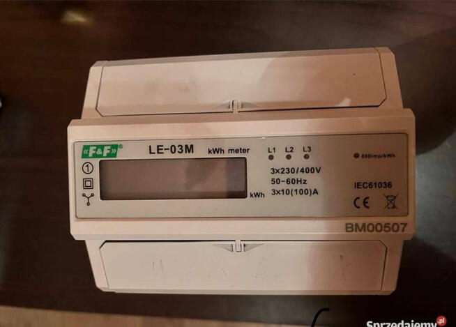 Licznik zużycia energii 3-fazaowy LE-03M z transmisją danych