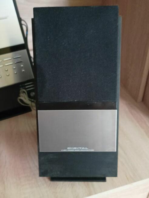 Radio z kolumnami ,budzikiemi CD