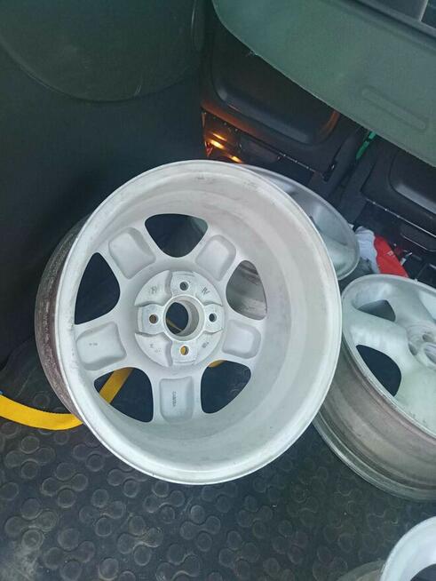 piaskowanie felg, zaciski hamulcowe, piaskarka kabinowa