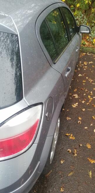 Sprzedam Astrę H 1.6 2004r 105km