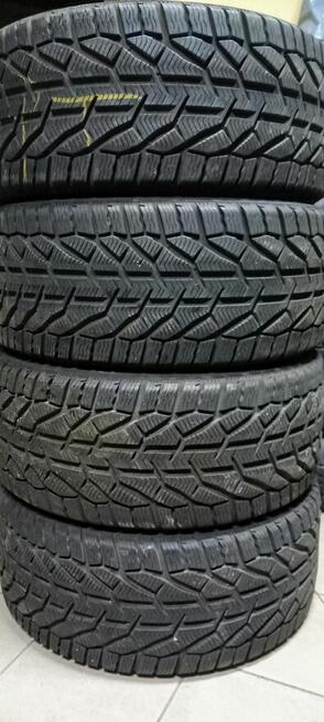 KORMORAN 275/40/20 R 2023 R ZIMA