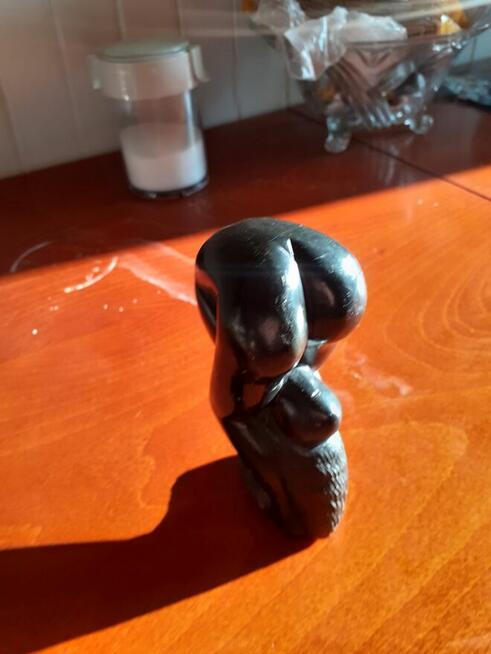 Sprzedam figurkę z bazaltu