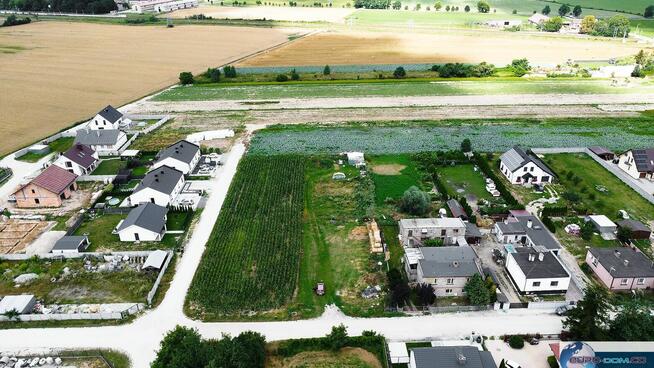 DZIAŁKA BUDOWLANA - NOWE OBORZYSKA - 815m2