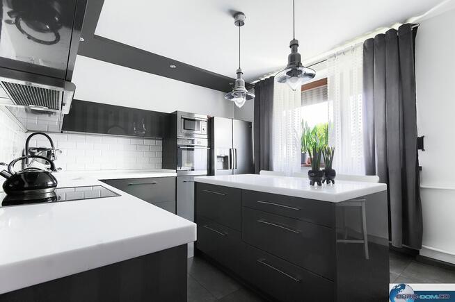 PRZESTRONNY DOM|POŚWIĘTNO | 6 POKOI