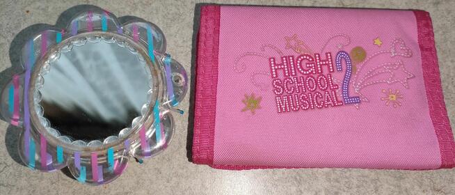 Dla dziewczynki lusterko, portmonetka, szczotka, puzderko it