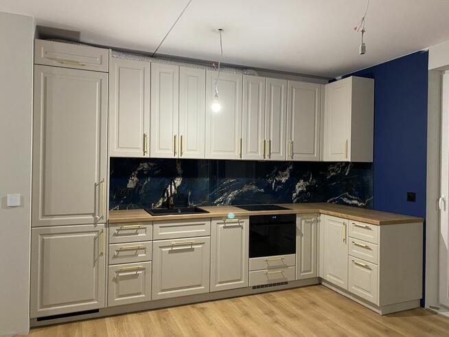 Montaż mebli IKEA, Agata, BRW, skręcanie, składanie mebli