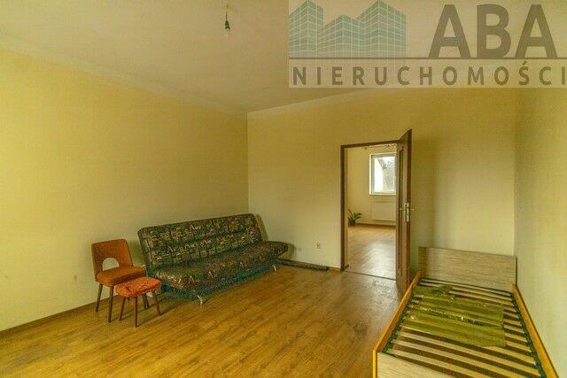 Przestronny piętrowy dom- gm. Przedecz