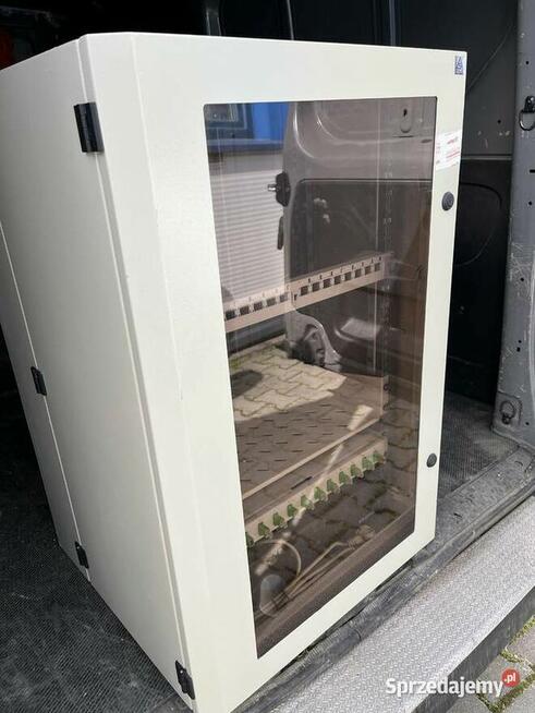 Szafa sieciowa teleinformatyczna