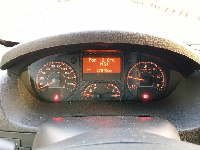 Sprzedam busa chłodnia izoterma L3H2 Chłodnia - grzanie