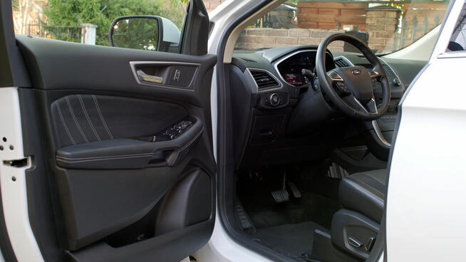 Ford Edge mały przebieg 4x4 2.0 turbo